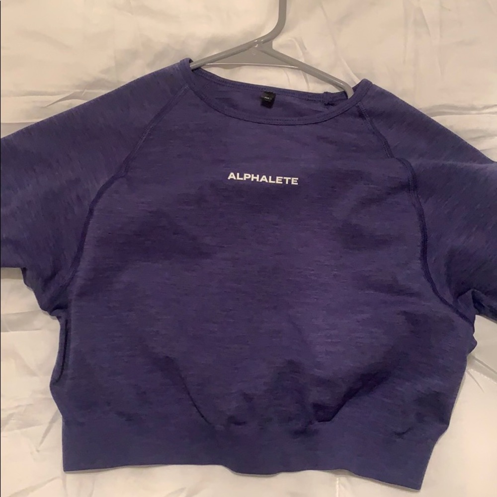 Alphalete amplify crop top